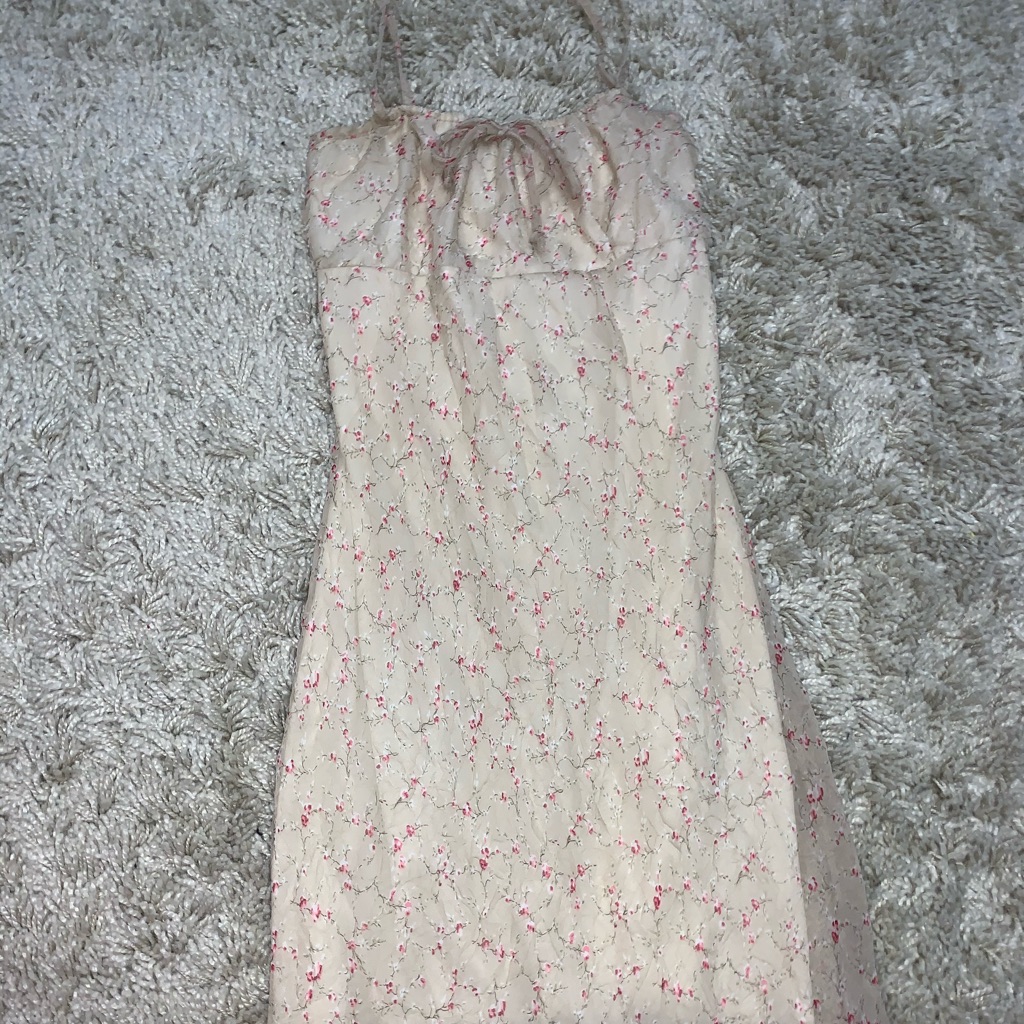 Fitted Flower Dress!